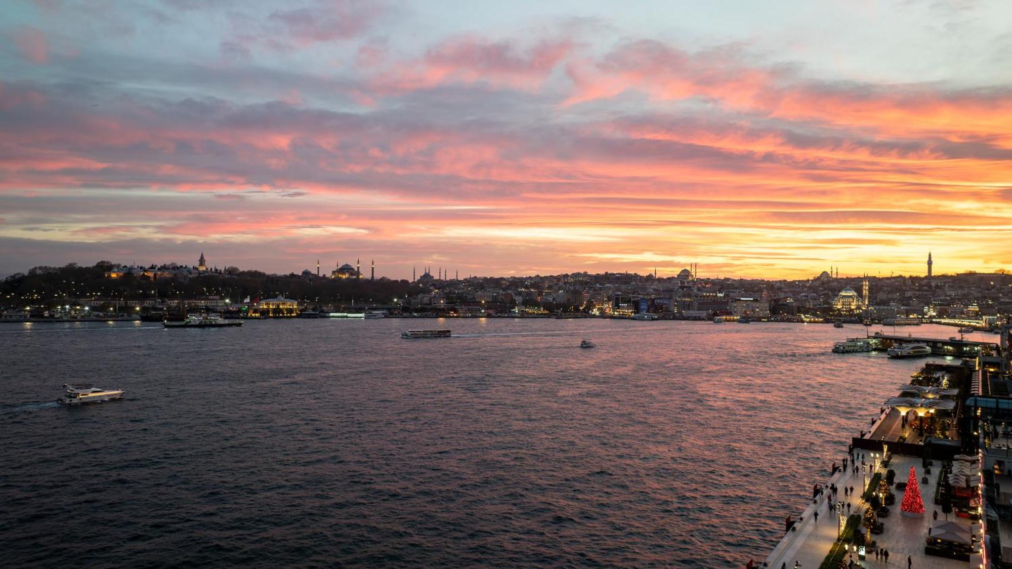 Dream Inn Karakoey Bosphorus Estambul Exterior foto