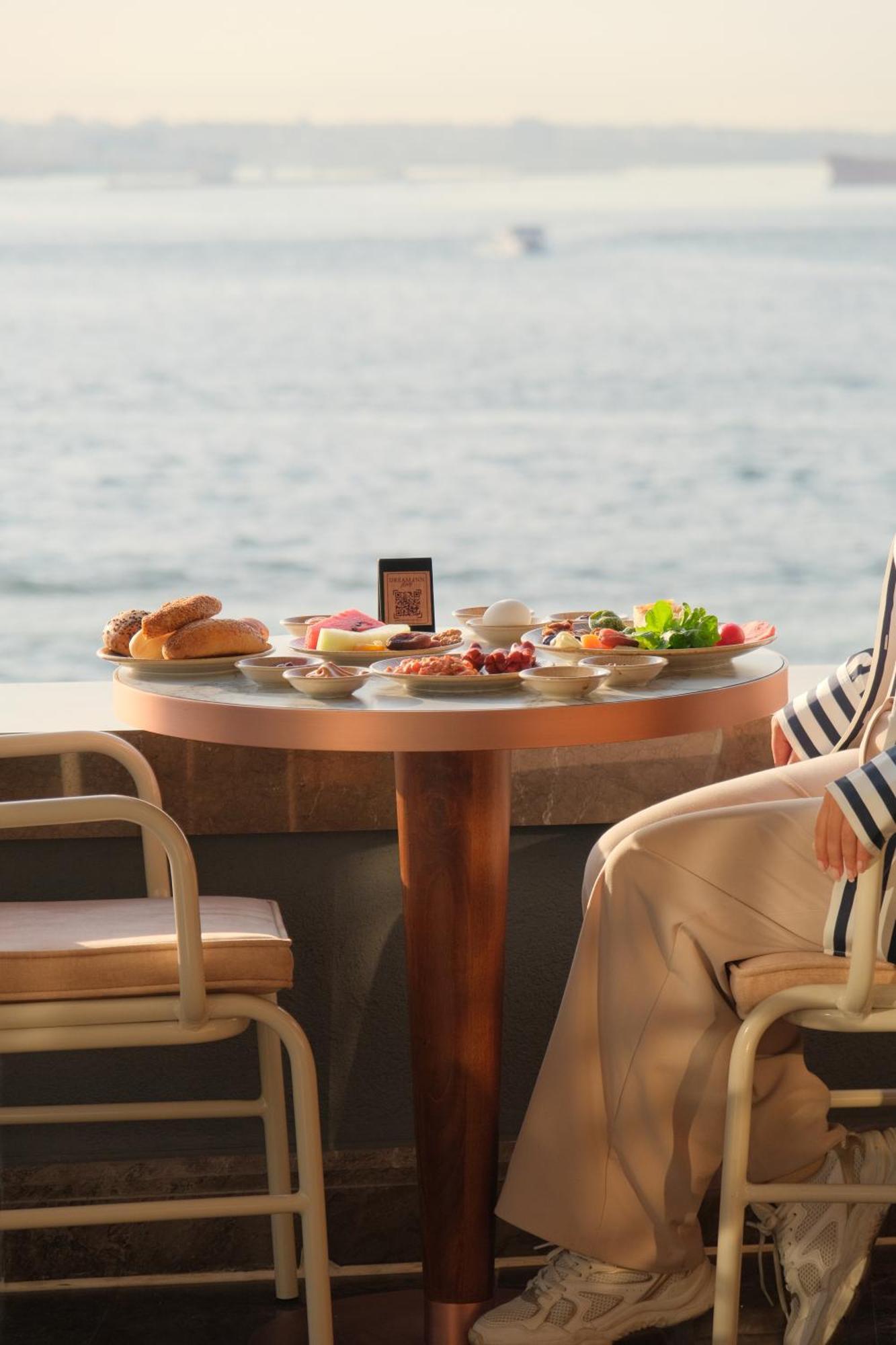 Dream Inn Karakoey Bosphorus Estambul Exterior foto
